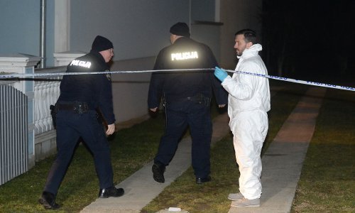 Vatrogasci nakon dojave provalili u kuću kod Slunja pa pronašli dvojicu mrtvih muškaraca