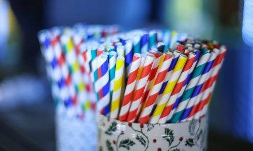 Povratak plastičnih slamki; zašto se Trump odlučio na takav potez