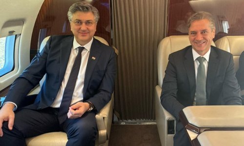 Plenković otputovao na izvanredni samit, imao je gosta u Vladinom zrakoplovu