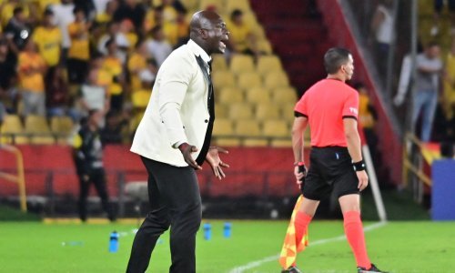 Pogledajte ludi outfit zbog kojeg je ekvadorski trener postao apsolutni hit na internetu