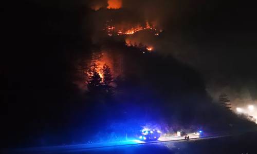 Golemi požar iznad Sarajeva stavljen pod kontrolu