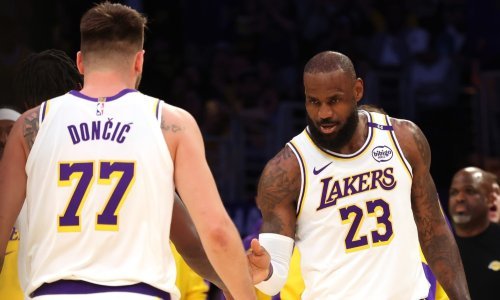 Lebron James košem u zadnjoj sekundi donio pobjedu Lakersima, pogledajte ludnicu