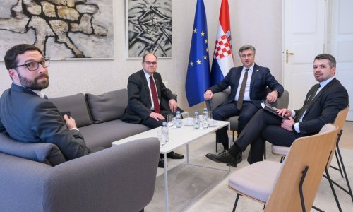 Plenković se sastao sa Schmidtom, pozvao je na smirivanje tenzija u BiH