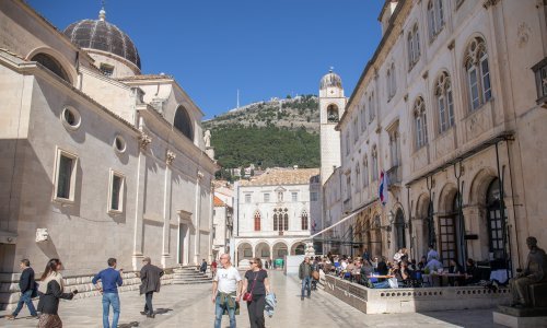 Održiv rast turizma traži više greenfield ulaganja i ograničavanje privatnih kreveta