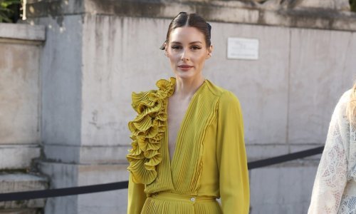 Za ovu kombinaciju treba hrabrosti: Efektnu haljinu spojila s neočekivanom obućom