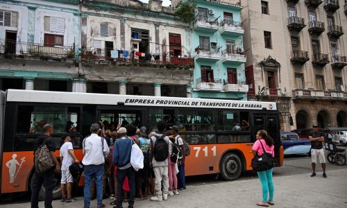 Kuba oslobodila 553 zatvorenika uz posredovanje Vatikana