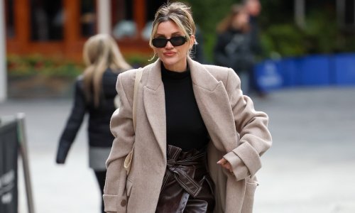 Laskava i efektna: Ovu chic suknju vrijedi imati u ormaru jer je nas čini vitkijima