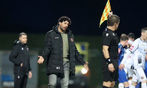 Carević izgubio živce zbog suđenja. Pogledajte što je radio na klupi