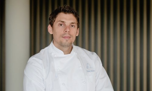 Odrastao je uz slastičare, a onda odabrao 'slanu stranu'. Danas je najmlađi chef s tri zvjezdice
