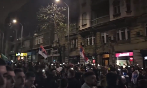 Pogledajte jezivi trenutak na prosvjedu: 'Ovo je najbolja snimka zvučnog topa'