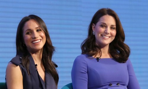 Procurilo kako je Kate Middleton spasila kraljevsku obitelj od Meghan Markle
