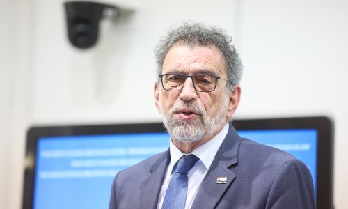 Ministar Fuchs: Plaće u prosvjeti u nekoliko su godina rasle za više od 100 posto