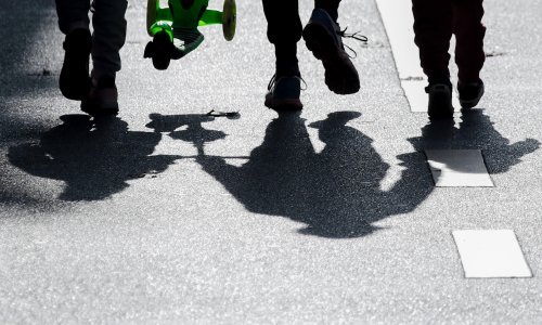Presuda Ustavnog suda: Samci mogu posvajati djecu iz inozemstva