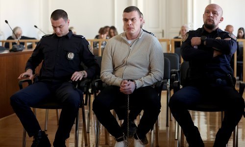 Policajac koji je usmrtio studenticu dobio 18 godina. Rasplakao se kad je čuo presudu