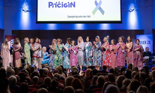 Pričigin u znaku optimizma i humanosti: 'Rakova obratnica' uz humanitarnu reviju