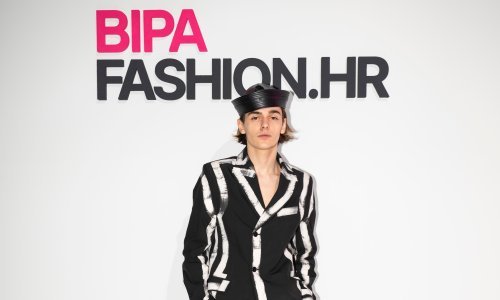 FASHION GURU