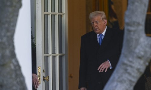 Sve veći raskol u Washingtonu: Trump se osvećuje neprijateljima