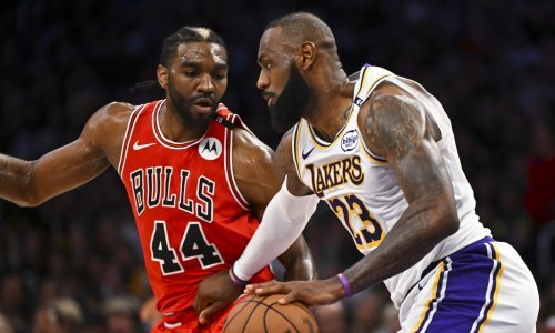 Lakersi doživjeli težak domaći poraz od Bullsa; LeBron imao bolan povratak