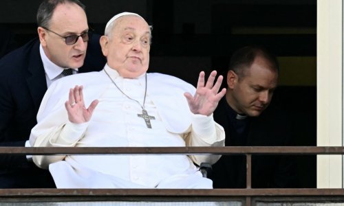 Papa Franjo bio pred vjernicima prvi put nakon bolesti, objavljene fotografije