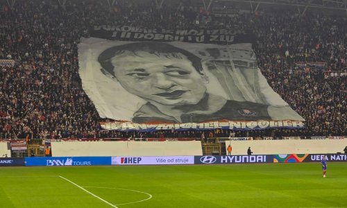 Luka Modrić predao potpisani hrvatski dres majci ubijenog vukovarskog branitelja Jeana-Michela Nicoliera