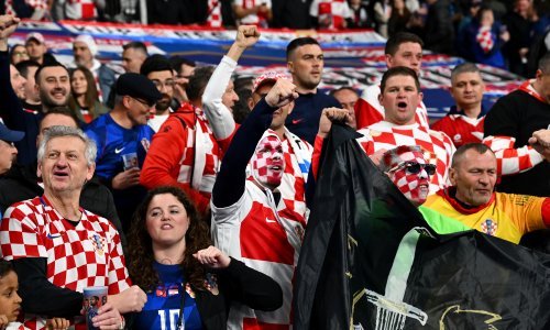 Hrvatski navijači se divnim transparentom i u Parizu prisjetili francuskog heroja iz Vukovara