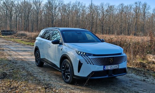 Vozili smo Peugeot 5008 Hybrid 136 e-DCS6 GT: Moderan veliki obiteljski SUV sa 7 sjedala