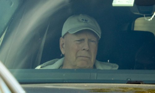 Fotografija koja rastužuje: Bruce Willis snimljen 'izgubljenog pogleda'