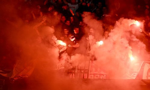 Uhićena sedmorica hrvatskih navijača zbog nacističkog pozdrava na utakmici u Parizu