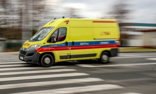 Preminuo muškarac koji je autom izletio s ceste i udario u stup kod Imotskog