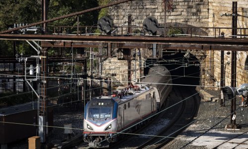 Kad bi se ovom tunelu nešto dogodilo, slomila bi se kičma Amerike: Zidovi su mu napukli, voda prodire