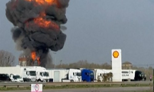 Dramatičan sudar u zraku: Dva francuska vojna zrakoplova pala tijekom akrobatske vježbe