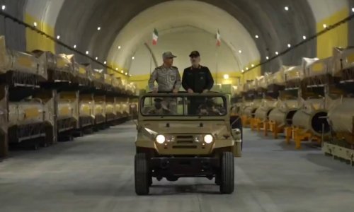 Iran pokazao podzemni 'grad raketa': Zlokobna glazba, dva generala... ali i velika slabost