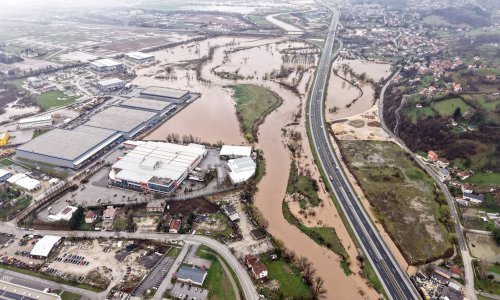 Zbog obilnih kiša izlile se rijeke u BiH, strahuje se od poplava. Pogledajte prizore iz zraka