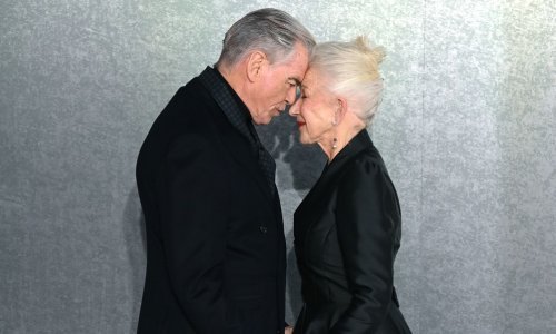 Razdragani dvojac: Pierce Brosnan nije skidao pogled s kolegice Helen Mirren