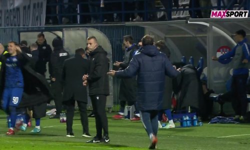 Čim je označen kraj, trener Rijeke je krenuo prema sucu; evo što mu je pokazivao