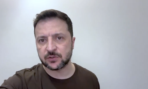 Zelenski objavio večernje obraćanje, Rusija u roku od sat vremena zasula Ukrajinu dronovima