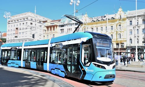 Nova 'trinaestica' jučer puštena u promet, a već danas završila na šlepu