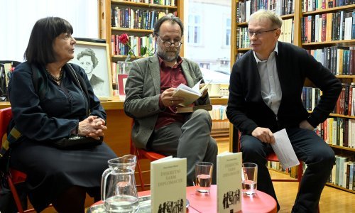 Predstavljena knjiga Dore Kinert Bučan 'Diskretni šarm diplomacije'