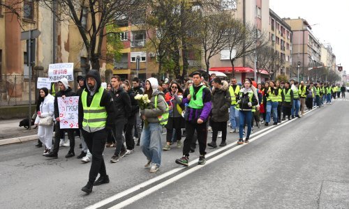 Pet mjeseci od tragedije u Novom Sadu; studenti u Nišu prošetali do željezničkog kolodvora