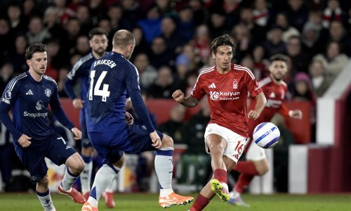 Nottingham Forest nastavlja sanjati; Arsenalu gradski derbi