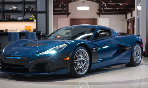 Još jedna Nevera na aukciji u SAD-u: Ovu je Mate Rimac osobno uručio vlasniku
