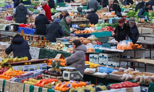 Usporedili cijene na tržnicama u Zagrebu, Splitu, Rijeci i Osijeku; evo gdje je najskuplje