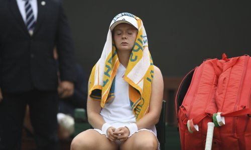 Mučno za vidjeti; pogledajte kako se tenisačica srušila usred servisa