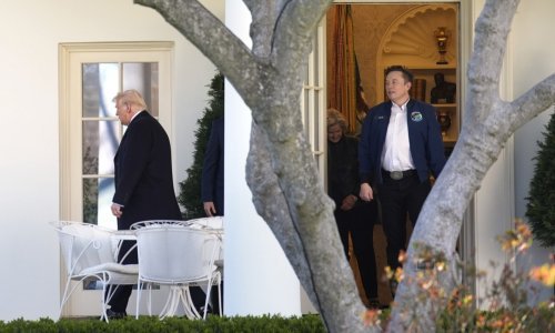 Vole se, ne vole se... Je li ovaj potez naznaka da se Trump i Musk ipak neće (brzo) pomiriti?