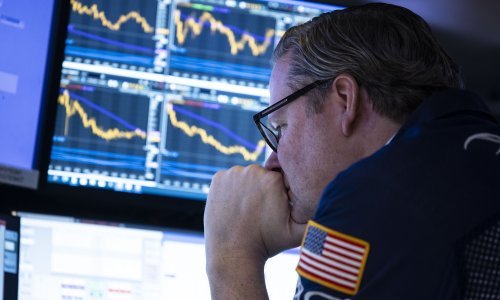 Na Wall Streetu rekordi, europske burze pale zbog krize u Francuskoj