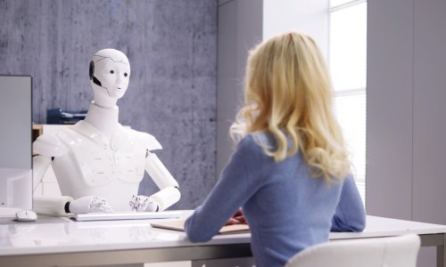 Umjetna inteligencija mogla bi 'ubiti' 40 posto poslova, i to već vrlo skoro