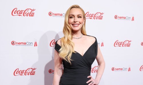 Lindsay Lohan nikad nije izgledala bolje: Sve je zadivila u ovoj laskavoj haljini