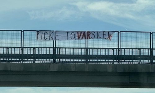 Hajdukovce na putu prema Koprivnici dočekao transparent sa znakovitom porukom