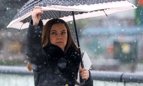 U splitskom zaleđu pada snijeg i puše jak vjetar, večeras se očekuje pad temperature