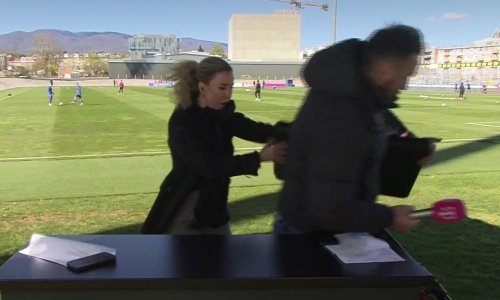 Pogledajte kako je reflektor umalo pao na Valentinu Miletić; spasio ju Ivan Kelava